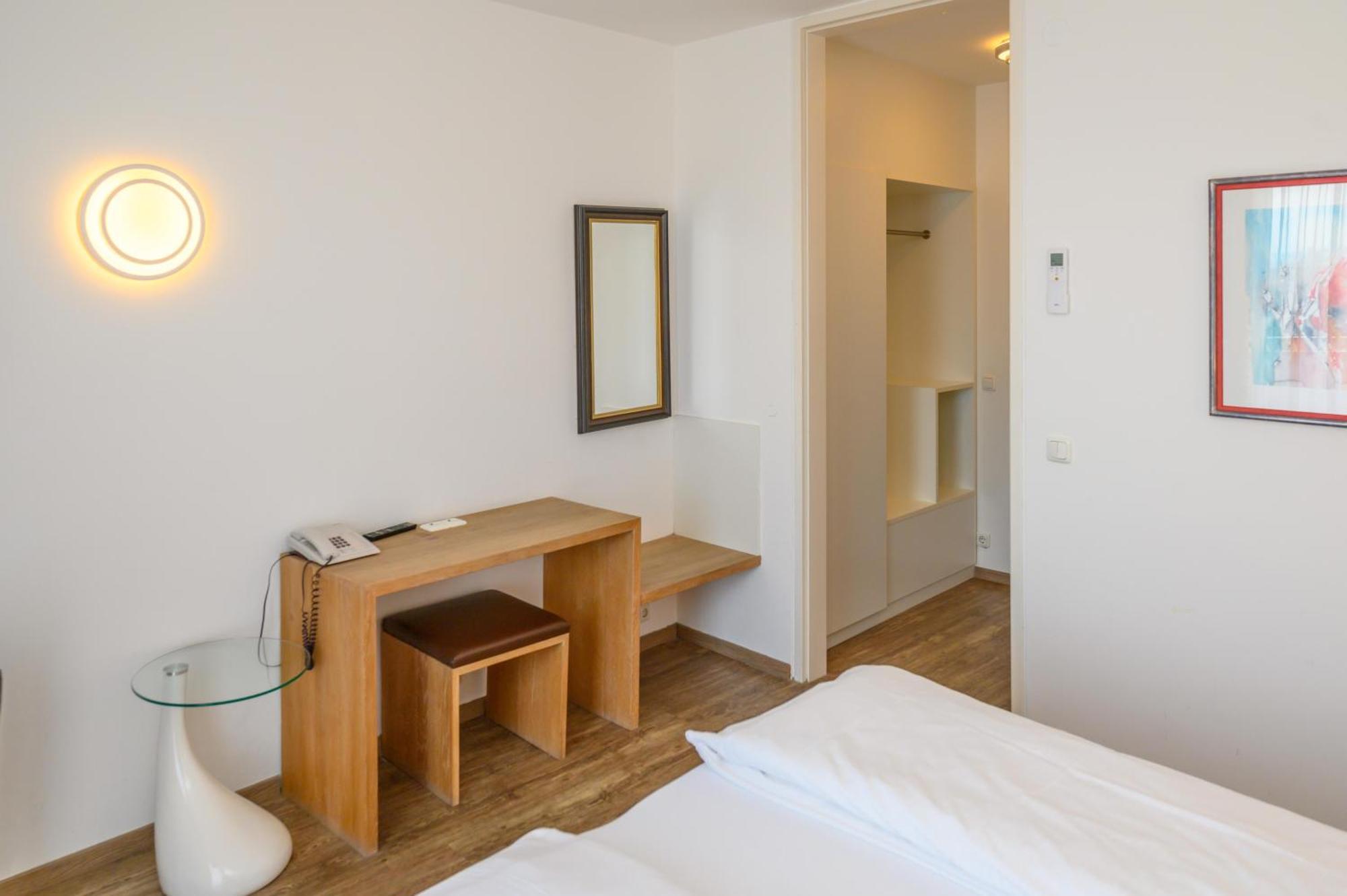 Appartement-Hotel Gh Zum Goldenen Schiff Enns Exterior photo