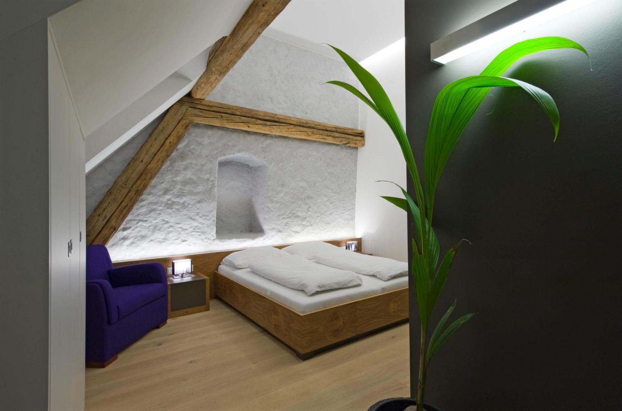 Appartement-Hotel Gh Zum Goldenen Schiff Enns Exterior photo