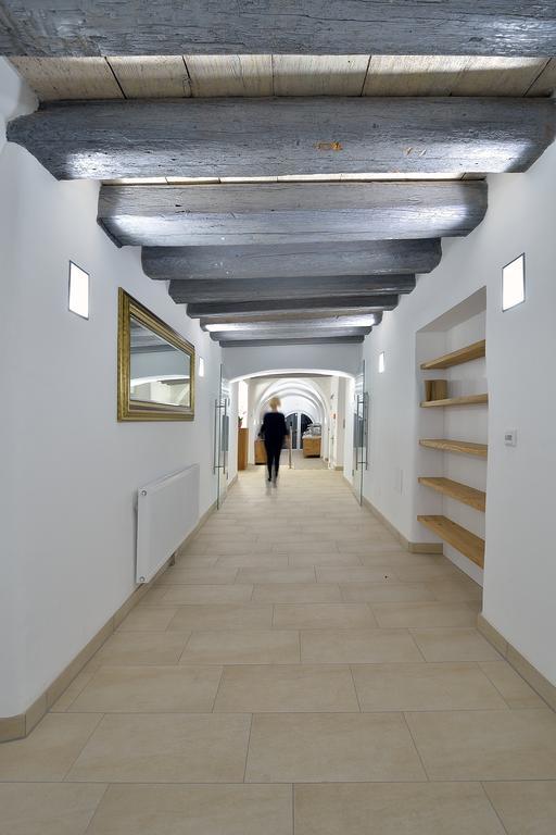 Appartement-Hotel Gh Zum Goldenen Schiff Enns Exterior photo